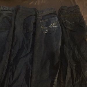 Four pair bluejeans